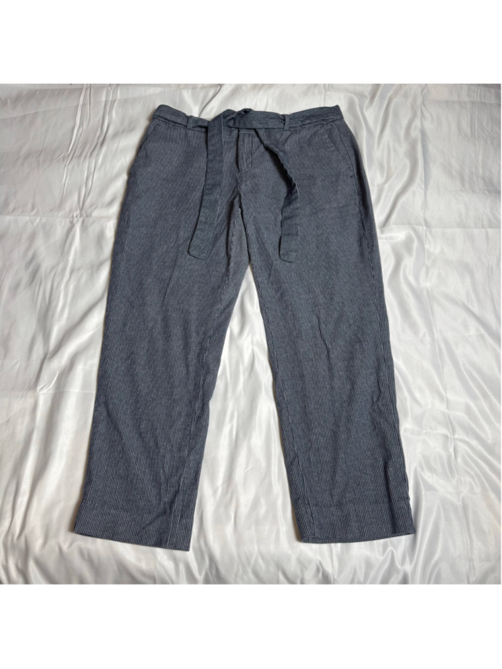 Women's Banana Republic Avery Trousers Size 10 Navy Blue White Striped